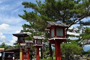 噂とその背景　引用：写真AC